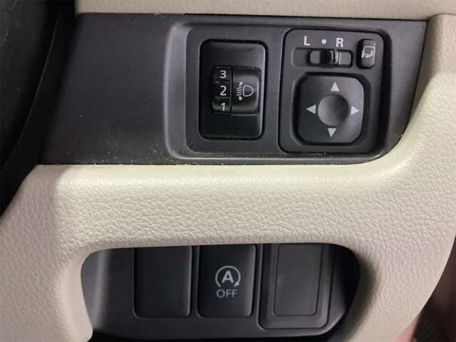 操作しやすい運転席回りです