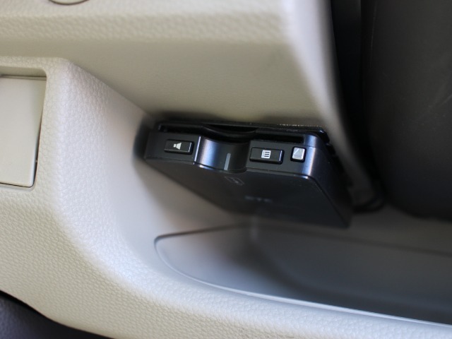 ETC車載器付ですので高速道路の料金所もノンストップです！