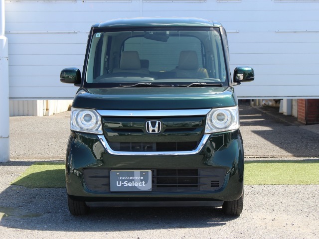 当社の優秀なスタッフがしっかり点検整備をさせていただいてからご納車いたします！さらに！ミッションオイル、ワイパーゴム、エンジンオイル、エレメント、エアクリーナーを新品交換させて頂いています！