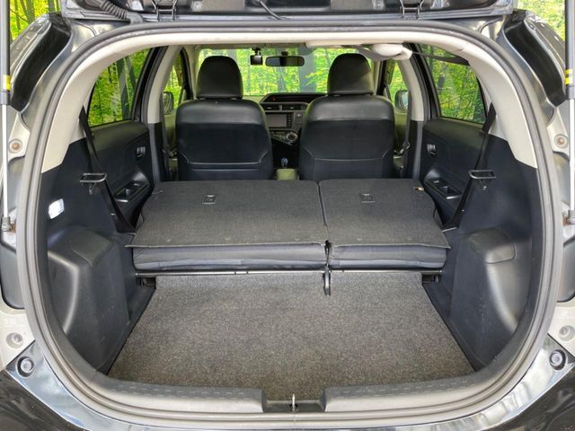普段のお買い物や通勤、送迎等に十分な荷室スペースを確保しております。セカンドシートを倒すと、大きな荷物の積載も可能です♪
