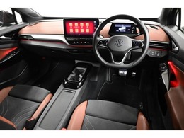 人を中心とした機能的なインテリア。フォルクスワーゲン車は、使いやすさと、視界の良さにもこだわっています。