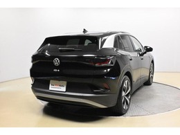 認定中古車です。世界基準の厳しい品質チェックにより選び抜かれた車両は、年式、距離に応じて3つの商品にセグメンテーションされています。
