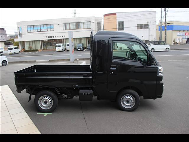 新車1ヶ月点検や納車後6ヶ月点検、12ヶ月点検などの定期点検の他、軽微な作業から大掛かりな整備もお任せ下さい！