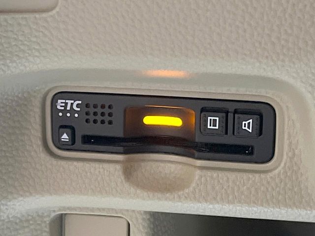 【ETC】高速道路の料金所をストレスなく通過！話題のスポットやサービスエリアに多い「スマートIC」利用時は必須のアイテムです。当店でセットアップを実施、ご納車当日からすぐにご利用いただけます！