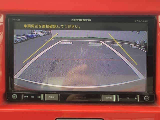 バックカメラ装着済！死角になりやすい後方もとても見やすいです☆車庫入れに自信がない方や縦列駐車が苦手な方にも、オススメな機能です！安心度もアップ！