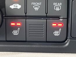 【シートヒーター】寒い日に重宝するシートヒーター！エアコンより早く温まってくれるので寒がりの人も安心ですね♪エアコンの温風は乾燥するから苦手、という方にもをおすすめです。