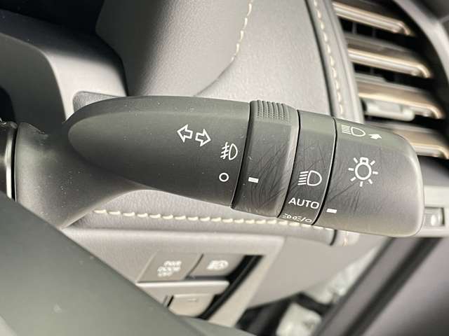 【運転席操作部】快適なドライブを楽しむための機能が装備されています！運転席から触れるので、使いやすいです！除菌プランいれていただくと、さらに清潔で安心していただけます！