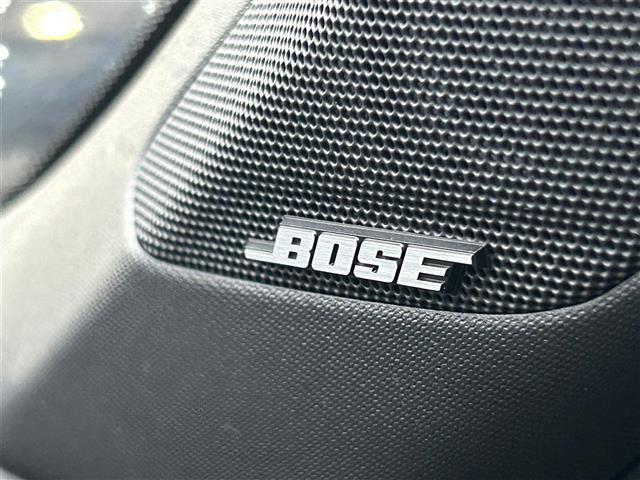 【　BOSEプレミアムサウンドシステム　】迫力のある重低音と、澄んだ高音域を実現しつつも走行中のノイズも自動補正する”BOSE”こだわりのシステムをお楽しみください♪