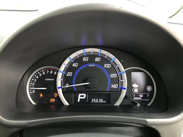 ☆衝突軽減ブレーキ☆　走行中に前方の車両等を認識し、衝突しそうな時は警報とブレーキで衝突回避と被害軽減をアシストします♪