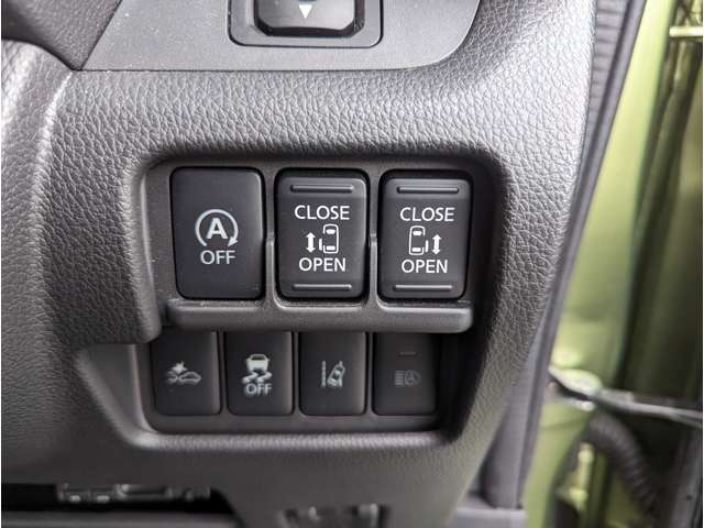 アイドリングストップ車・両側パワスラ