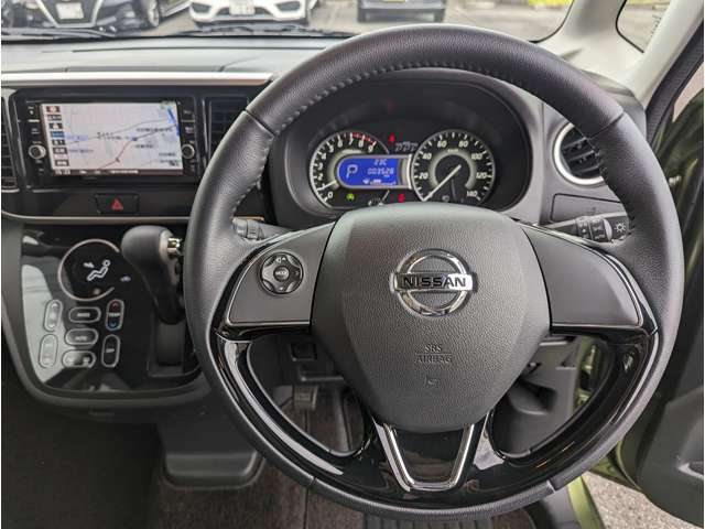 革巻きステアリングホイール