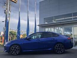 安心と信頼の納車前点検をShizuokaBMWでは全車で実施致しております。納車前100項目点検または、法定12ヶ月点検を全車で実施しております。点検・整備費用はもちろん、車両本体価格に含まれております。