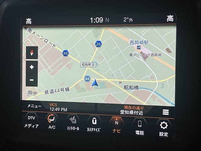 【メーカーオプションナビ】フルセグテレビやブルートゥース接続、AppleCarPlay・アンドロイドオートなど多彩な機能を併せ持っており、インパネ周りがすっきりしてますね！