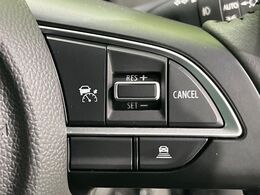 【アダプティブクルーズコントロール】高速道路での長距離走行が楽に！！自動で速度を保つクルーズコントロールが、衝突軽減システムと連携し、前方の車両を感知して車間を保つように速度調節してくれます！！