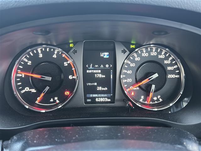 気になる車はすぐにお問い合わせください！画面右側の0066から始まる無料ダイヤルからお問い合わせ下さい！専門スタッフがお車のご質問にお答えいたします！