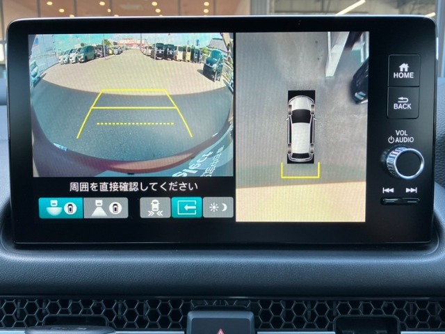 マルチビューカメラ装備！駐車などとっても安心です！！