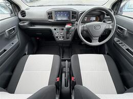 【インパネ全体】『インパネ全体』の画像になります。写真の内容に関してご不明点、ご質問等がございましたらお気軽にガリバー店舗までお問い合わせください。