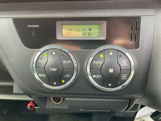 オートエアコン操作部