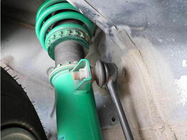 TEIN製の全長式車高調を装着☆