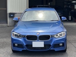BMWといえば、「駆けぬける歓び」のスローガンの通り、特にこちらのMスポーツはサーキットで鍛え上げた、本格的な走りを体現したシリーズ。走ることが楽しく、長距離ドライブでの疲れも感じさせません。