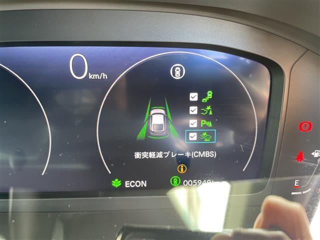 【スピードメーター】『スピードメーター』の画像になります。メーターがシンプルで見やすく運転しやすいですね！
