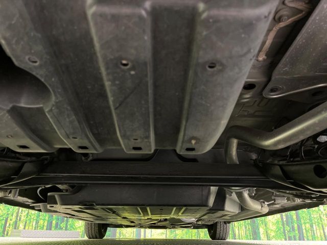 親切・丁寧な専門メカニックスタッフが応対！・車検・点検整備・事故等の修理などアフターサービスも安心。お車のカスタマイズもネクステージのサービススタッフまでご相談ください！