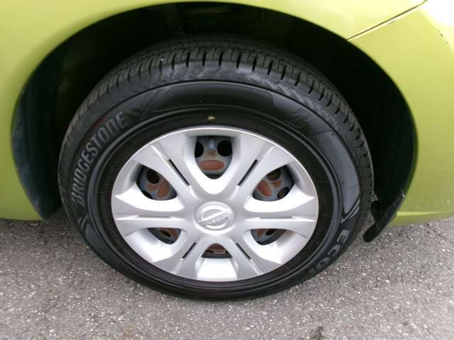 日産純正ホイール。