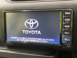 【純正ナビ】人気の純正ナビを装備しております。ナビの使いやすさはもちろん、オーディオ機能も充実！キャンプや旅行はもちろん、通勤や買い物など普段のドライブも楽しくなるはず♪