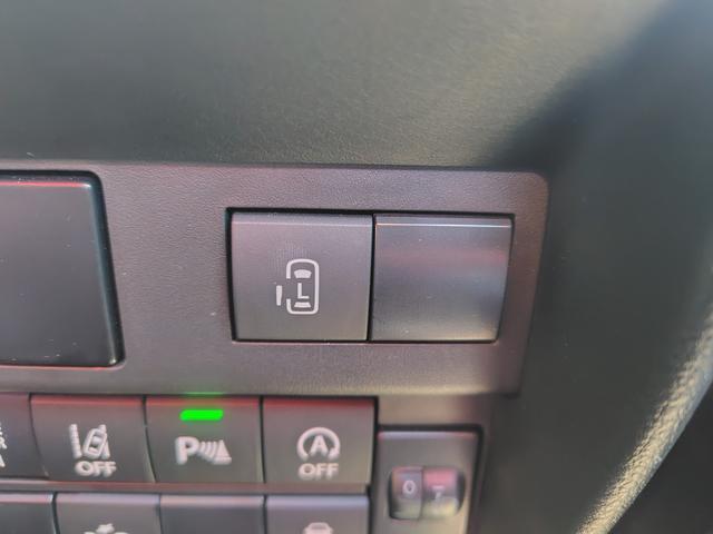 左側電動スライドドア付きです。運転席からの操作が可能です。