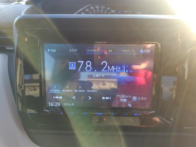 メモリーナビ付です。