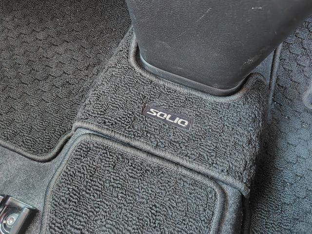 純正フロアマット装備です。