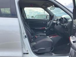 「この車の写真をもっと見たい」「状態が気になる」「この装備はついている？」どんな小さな疑問でもお気軽にお問い合わせください！