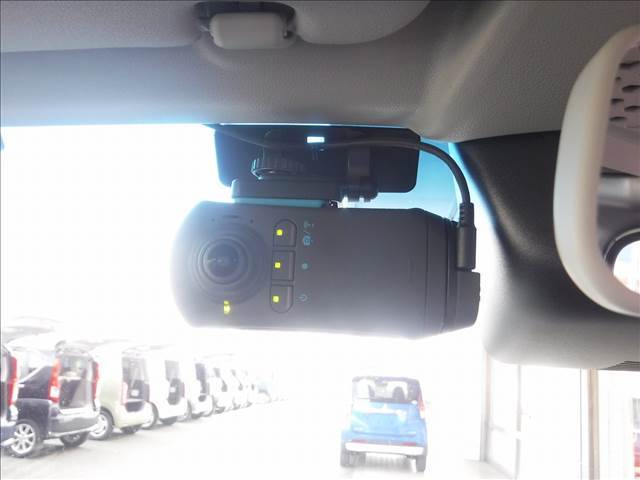 4WD☆ターボ☆純正ナビフルセグ☆Bカメラ☆ETC☆ドラレコ☆AC100V電源☆LEDヘッドライト☆LEDフォグ☆コーナーセンサー☆アイドリングストップ☆オーバーヘッドシェルフ☆スマートアシストIII