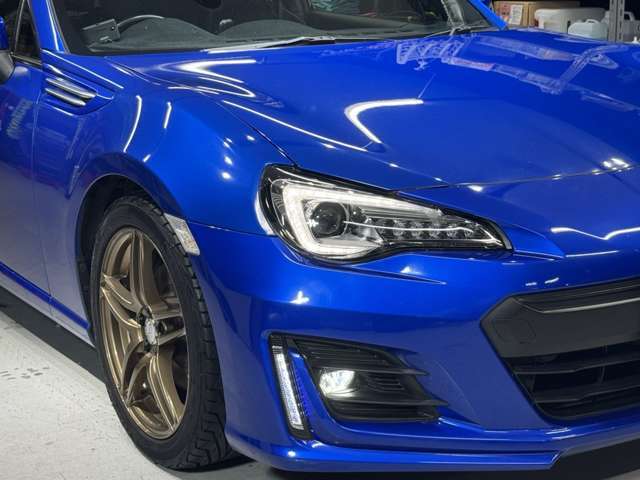 ★LEDヘッドライト★LEDは明るく遠くまで照らす光量で夜間走行の視認性を高めます。長寿命で省電力！見た目もスタイリッシュです。