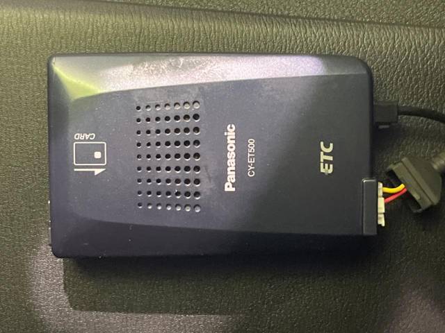 【ETC】高速道路の料金所をストレスなく通過！話題のスポットやサービスエリアに多い「スマートIC」利用時は必須のアイテムです。当店でセットアップを実施、ご納車当日からすぐにご利用いただけます！