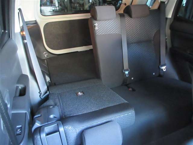 積み荷に合わせてラゲージを有効活用。