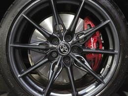 ご来店前にお問合せフォームから「来店予約」をお願い致します。予約ナシの当日のご来店については恐れ入りますがお電話で在庫確認をお願い致します。