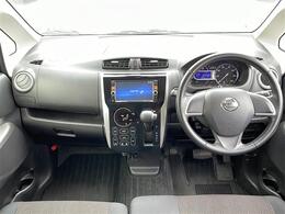 インパネ周りの画像です。店舗にて現車の確認もいただけますので、お電話で在庫のご確認の上是非ご来店くださいませ！！！ワクワクするクルマ選びをご提案します！