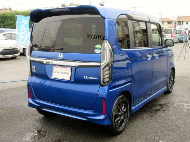 【納車前に取り付け可能！】ナビ・HID・LED・オーディオ・ローダウン・リフトアップ・社外カスタムパーツ・社外エアロ・社外ホイール・社外マフラー・スマートキーなども購入時お気軽に相談ください。