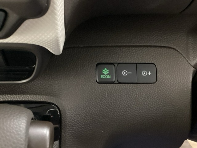 車を低燃費モードに自動制御します【ECON】