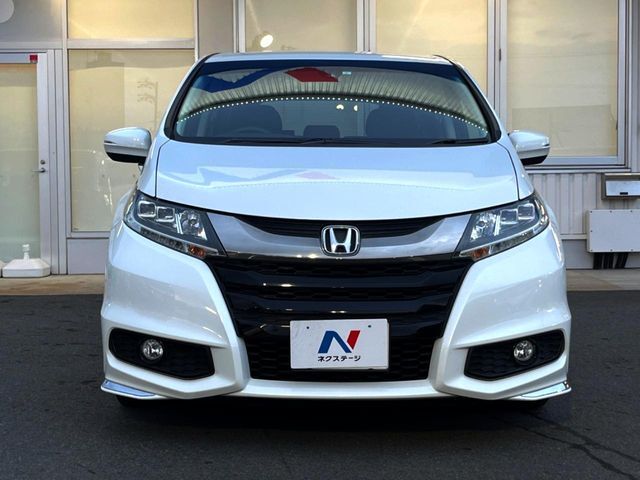 弊社では、全車『修復歴なし』のお車のみ取り扱っております。専任バイヤーによる厳選した仕入れの後、入庫後の車両チェックを行い、ネクステージが認定した高品質な中古車をご提供しております。