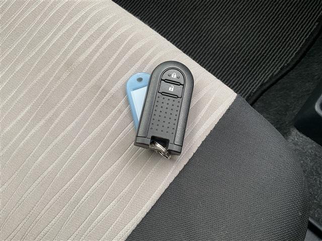 スマートキーです！鍵はカバンに保管している状態でも使用できます。