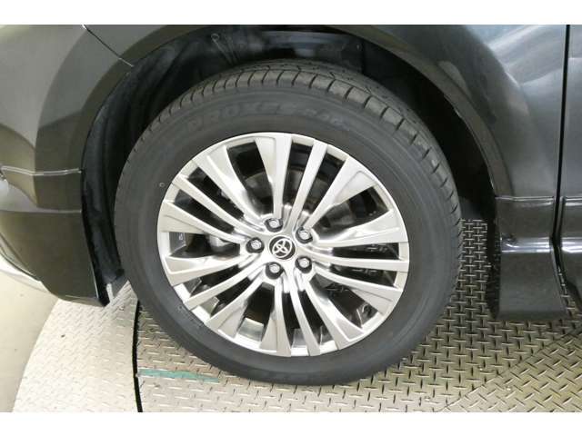 近畿県内在住で、ご商談時及び納車時にご来店頂けるお客様への限り販売可とさせて頂きます。