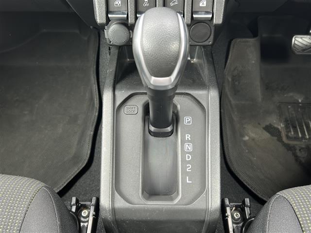 店舗にて現車の確認もいただけますので、お電話で在庫のご確認の上、是非ガリバー黒部店までご来店くださいませ！！！