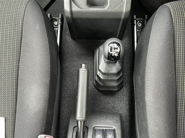 店舗にて現車の確認もいただけますので、お電話で在庫のご確認の上、是非ガリバー黒部店までご来店くださいませ！！！