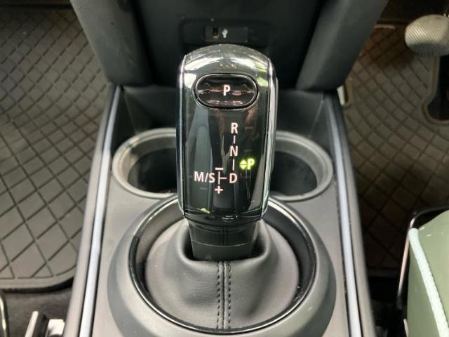 こちらのお車はいかがでしょうか？少しでも気になっていただけましたら是非お問い合わせください！さらにお車の詳細をお送りいたします！