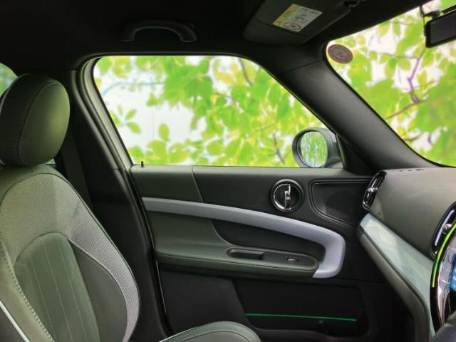 WECARS（ウィーカーズ）は全国250店舗展開！作業の都合上、車両をご覧頂けない場合がございます。来店前にお問合せ下さい