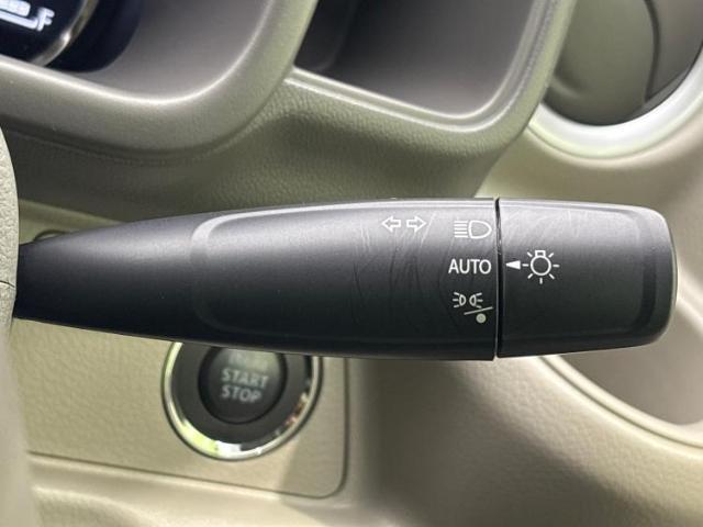 WECARSの展示場では実際に見て、触ってお車をお選びいただけます！知識の豊富な営業スタッフが様々なカーライフをご提案いたします！