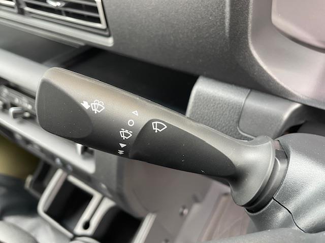 【運転席操作部】快適なドライブを楽しむための機能が装備されています！運転席から触れるので、使いやすいです！除菌プランいれていただくと、さらに清潔で安心していただけます！