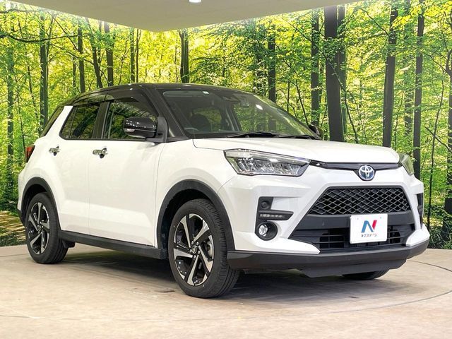 高透明度のガラス皮膜で撥水はもちろん、上質なツヤ・光沢を実現。紫外線や酸性雨から大切な愛車を保護し、色あせ・劣化を防止。「弾スプラッシュコート」、「弾プリミッサコート」からお選びいただけます。